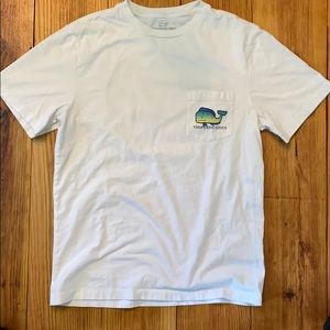 White Vineyard Vines t shirt